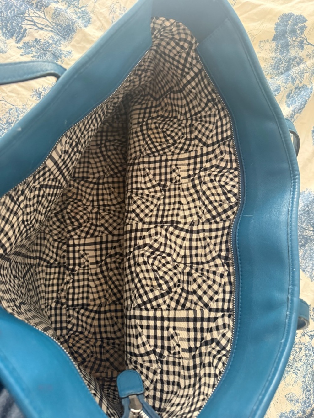 MCM Teal Blue Logo-Print Leather Tote - Picture 4 of 5